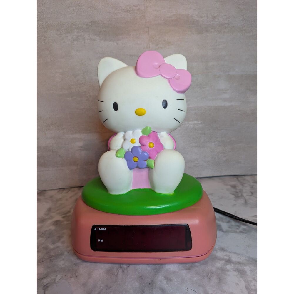 Vintage Y2K Sanrio Hello Kitty Digital Alarm Clock Night Light NL-HKC206